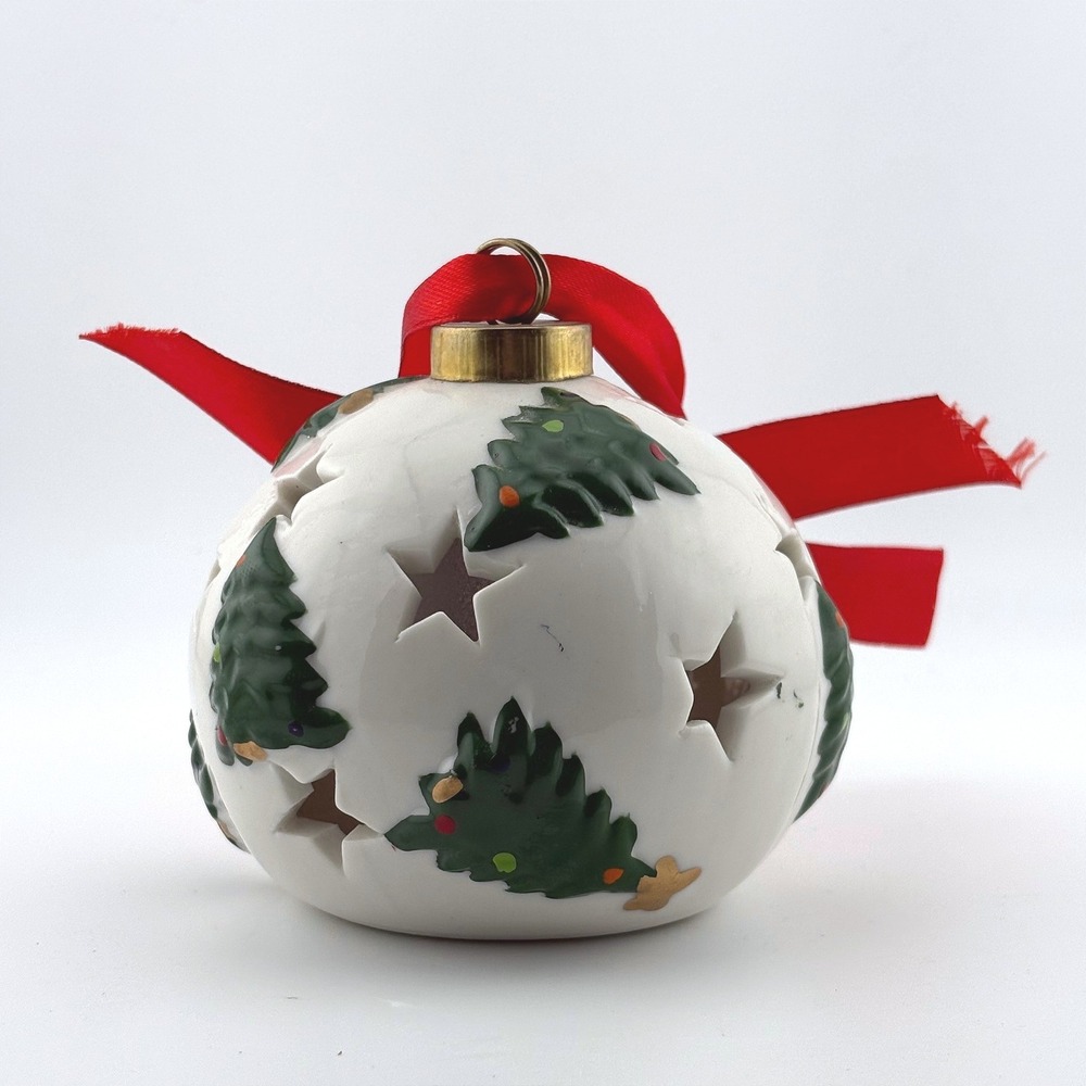 Light Up Ceramic Christmas Ornament Trees Snowflakes Set of 2 NO BOXES